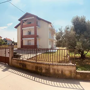 Apartament Comfort & Style 1st Floor, Bibinje